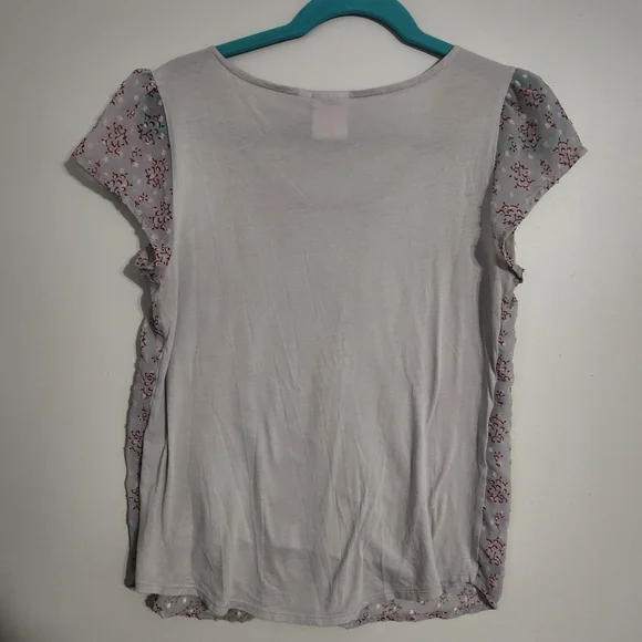 LC Lauren Conrad Gray Blouse with Red Floral Pattern, size M - Picture 4 of 8